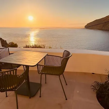 Cliff House Villa