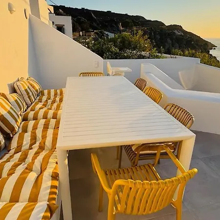 Villa Cliff House